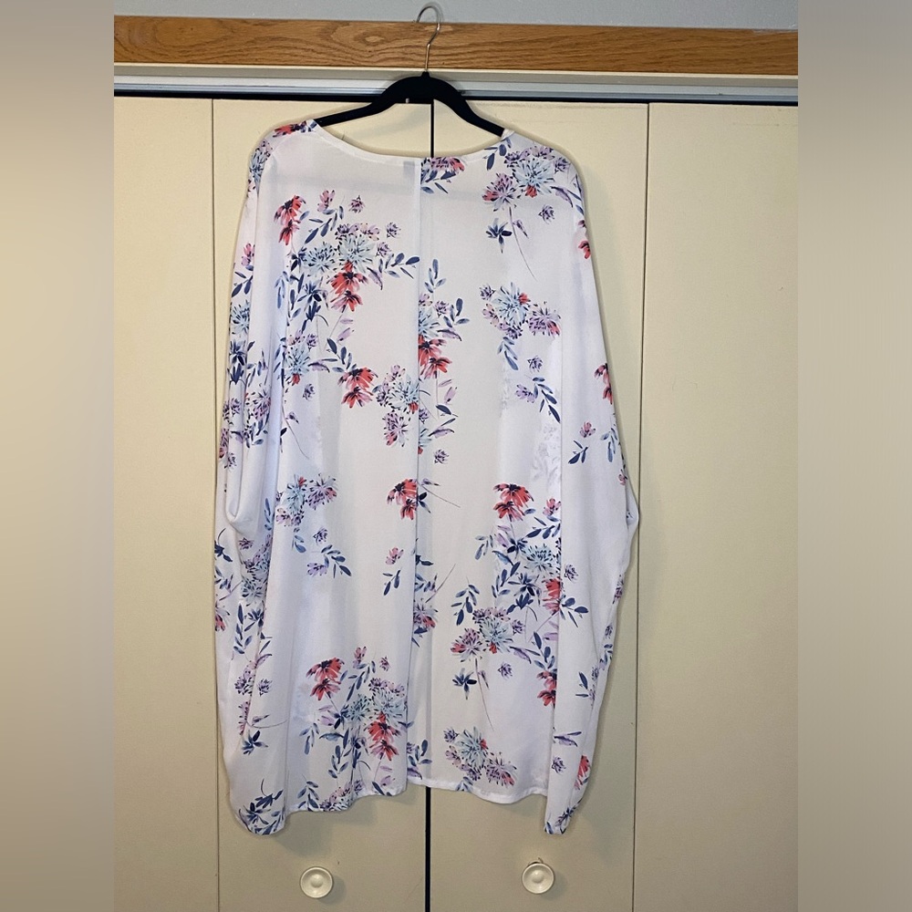 Ana Floral Kimono